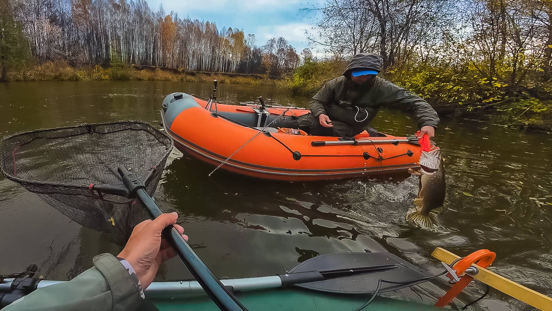 Глубокая осень, в каких ямах держится рыба? Как найти рыбу осенью, нюансы ловли осенью [Пора ловить]